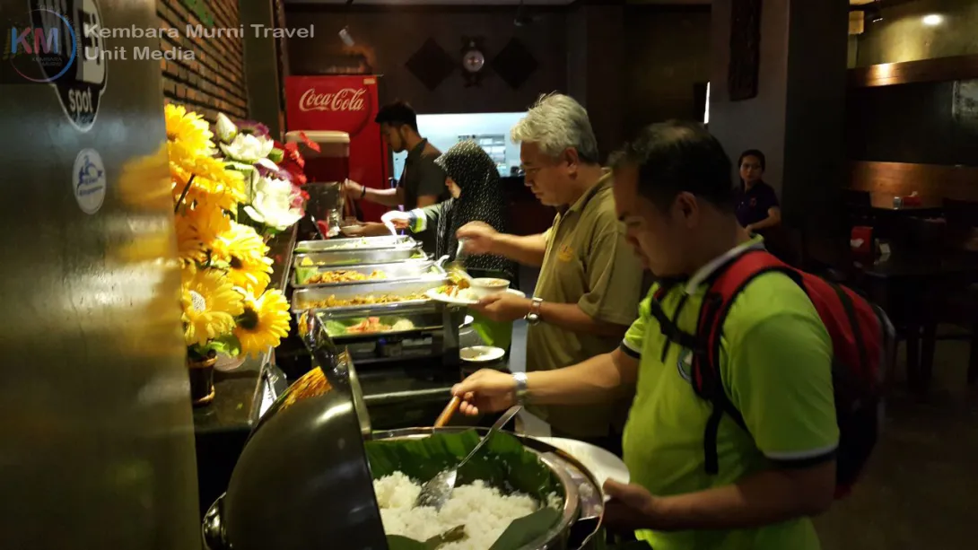 Untuk makan - jangan risau kita ada pakej makanan halal