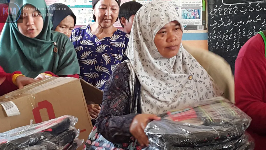 Lawatan ke sebuah perkampungan Melayu Champa - pakaian juga boleh disumbangankan