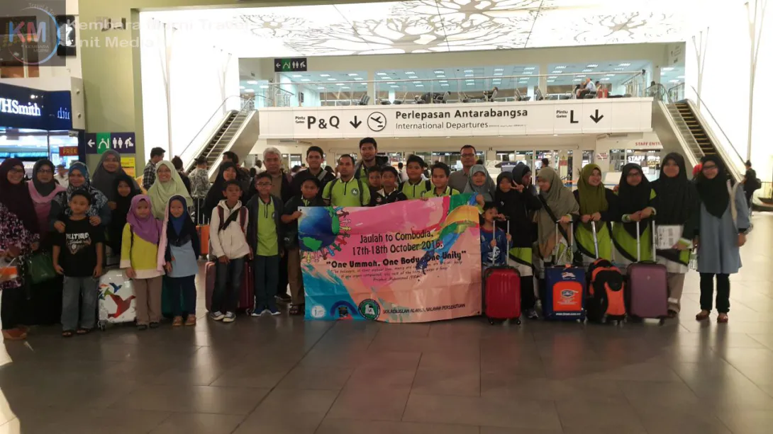 Rombongan lawatan pelajar ke Kemboja